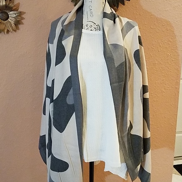 Gray Camo Print Woven Scarf - Picture 5 of 6